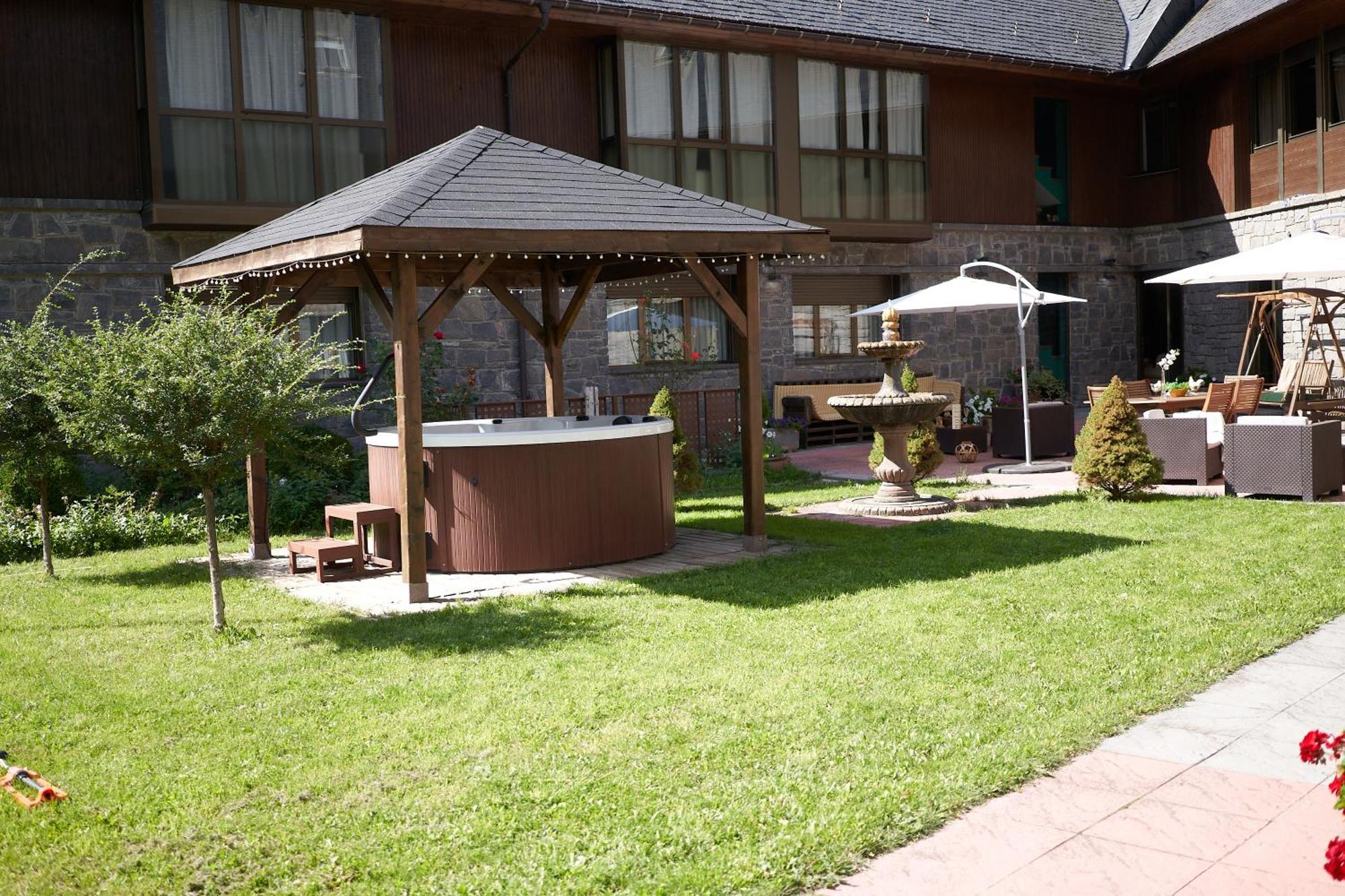 Gran Chalet Hotel & Petit Spa Vielha Exterior foto