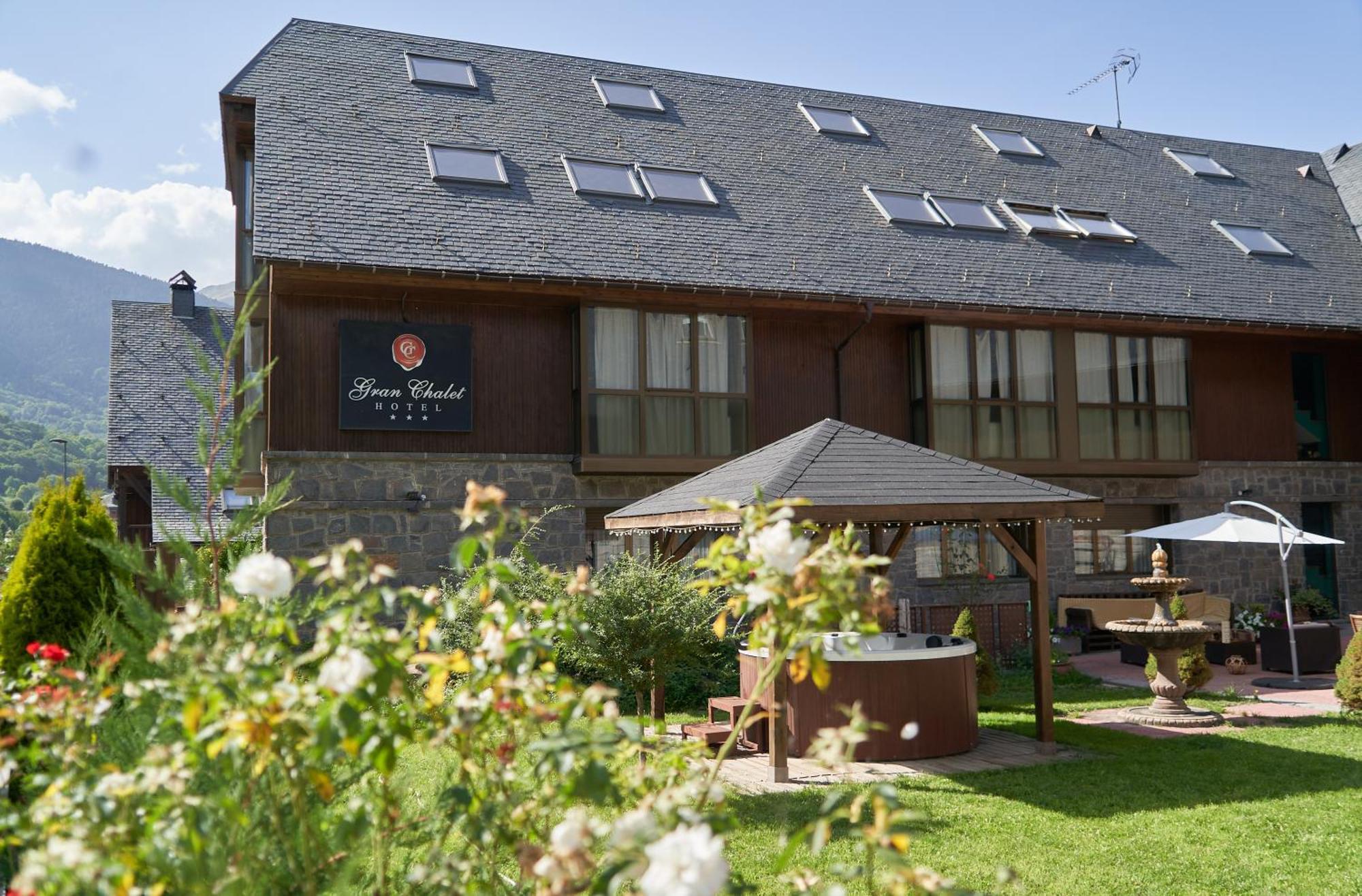 Gran Chalet Hotel & Petit Spa Vielha Exterior foto